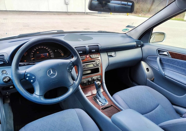 Mercedes-Benz Klasa C cena 4000 przebieg: 231168, rok produkcji 2000 z Wrocław małe 352